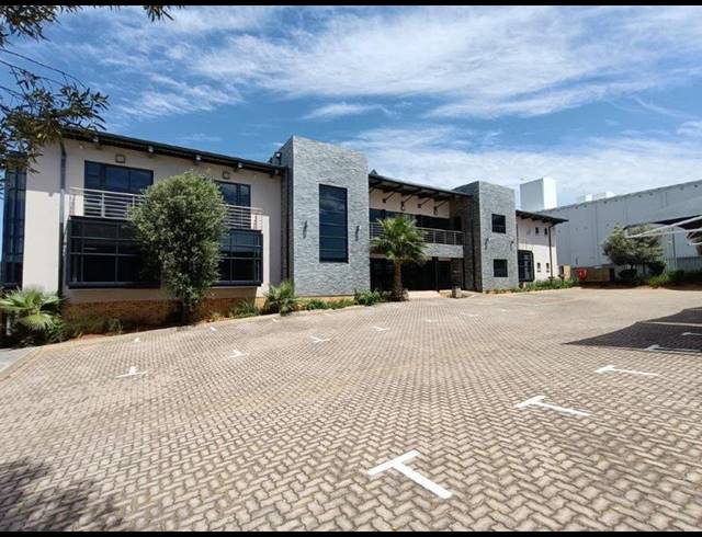 INDUSTRIAL PROPERTY TO RENT IN WELTEVREDEN PARK